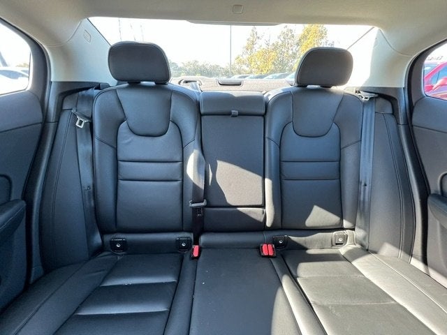 2023 Volvo S60 B5 Plus Dark Theme