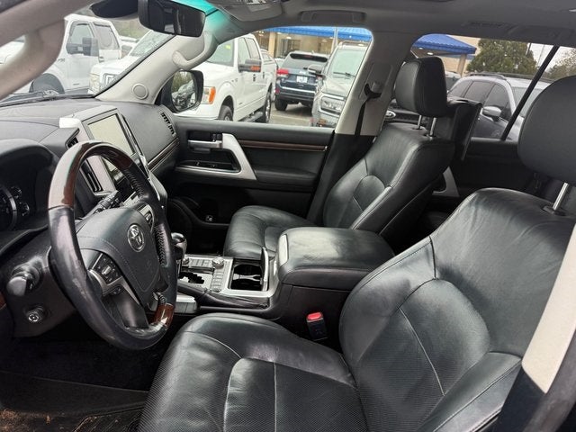 2016 Toyota Land Cruiser Base
