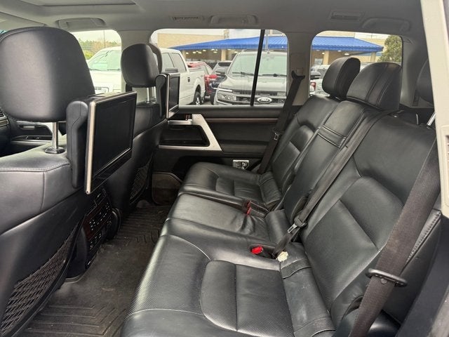 2016 Toyota Land Cruiser Base