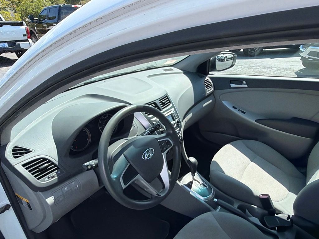 2013 Hyundai Accent GS