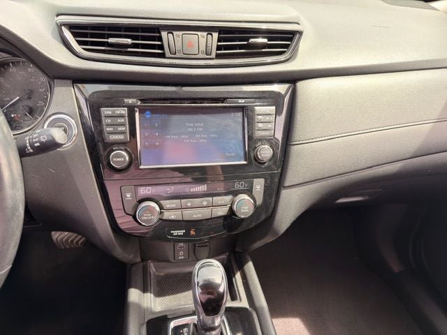 Used 2017 Nissan Rogue SV with VIN KNMAT2MTXHP584910 for sale in Rock Hill, SC