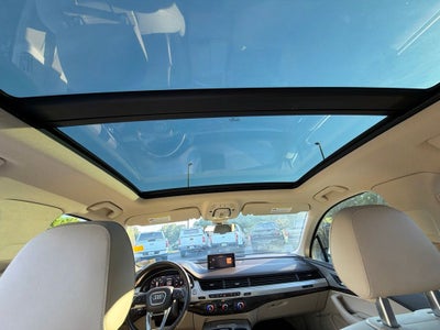 2019 Audi Q7 45 SE Premium quattro