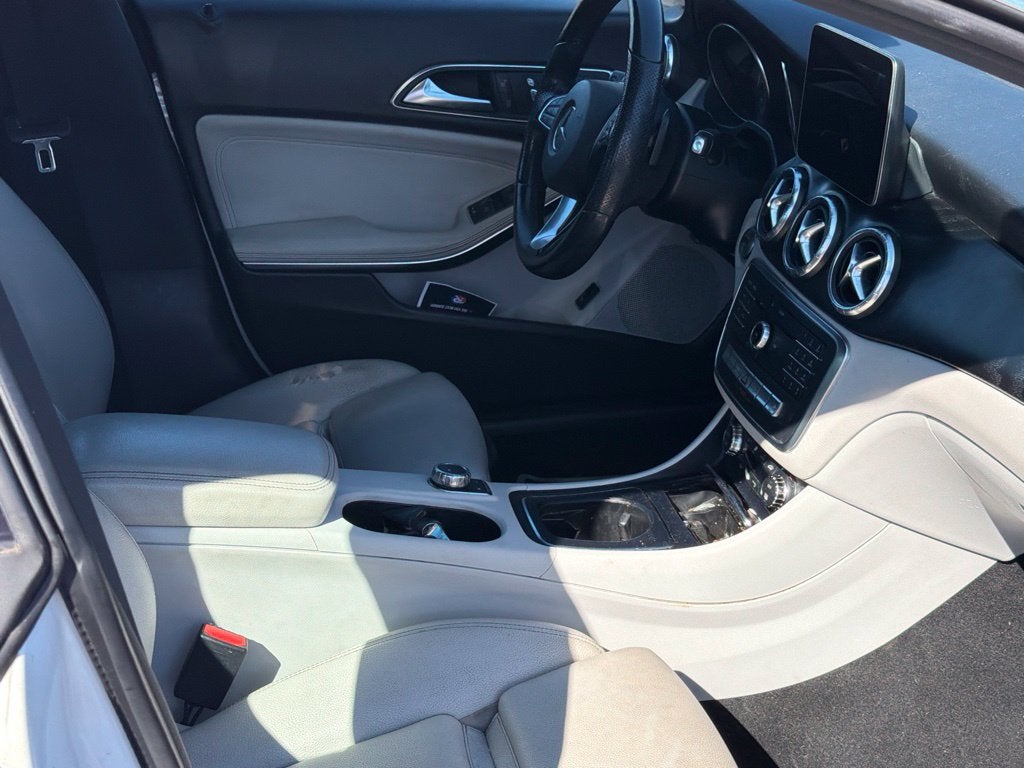 2019 Mercedes-Benz CLA 14
