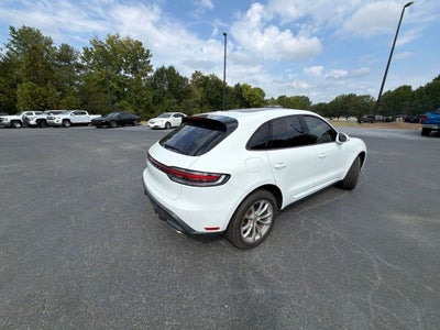 2024 Porsche Macan Base