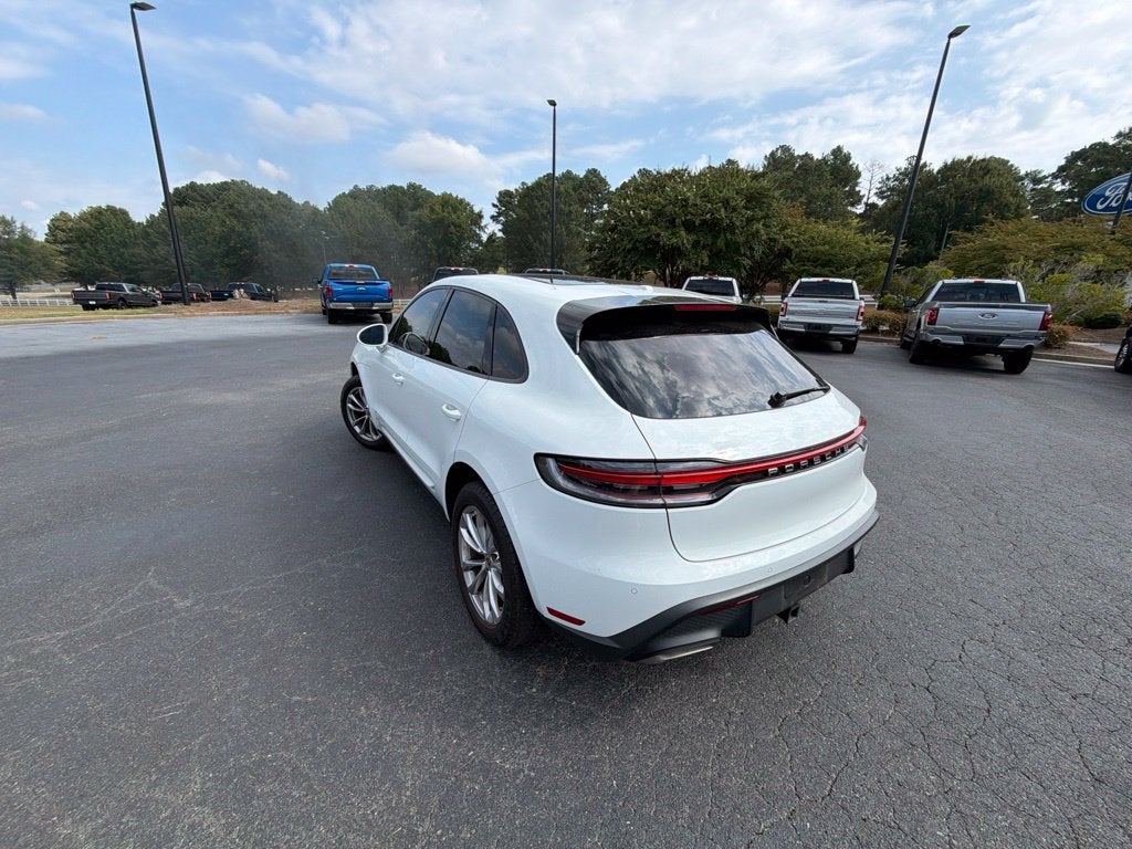 2024 Porsche Macan Base
