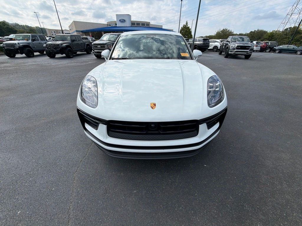 2024 Porsche Macan Base