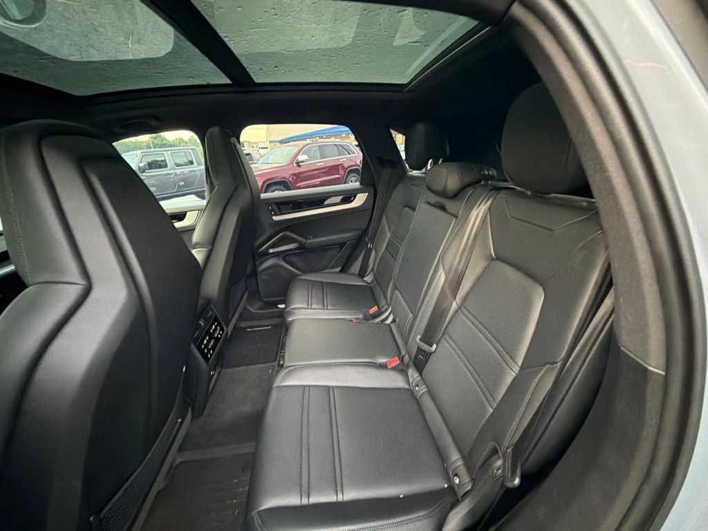 2025 Porsche Cayenne Base