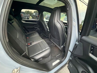 2025 Porsche Cayenne Base