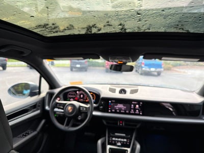 2025 Porsche Cayenne Base