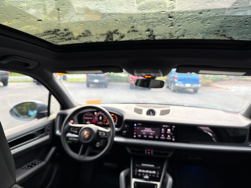 2025 Porsche Cayenne Base