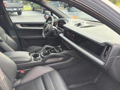 2025 Porsche Cayenne Base