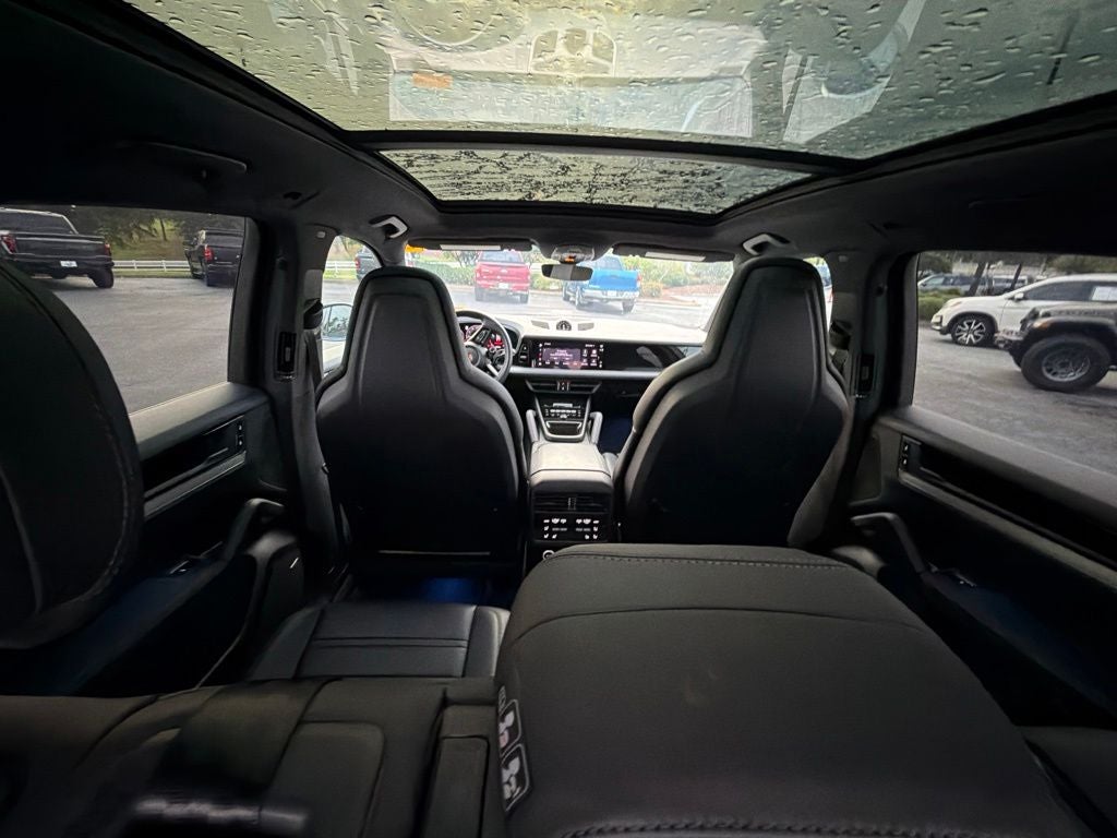 2025 Porsche Cayenne Base