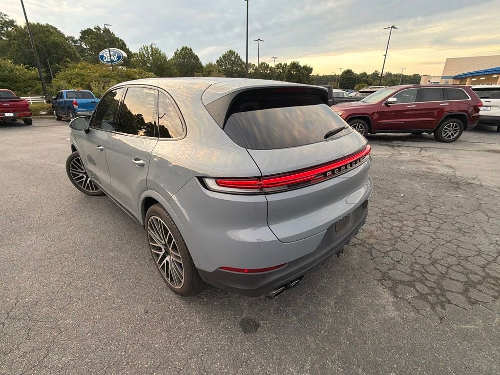 2025 Porsche Cayenne Base