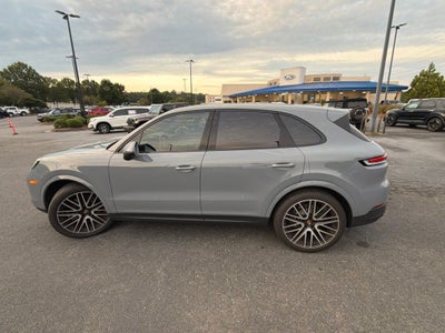 2025 Porsche Cayenne Base