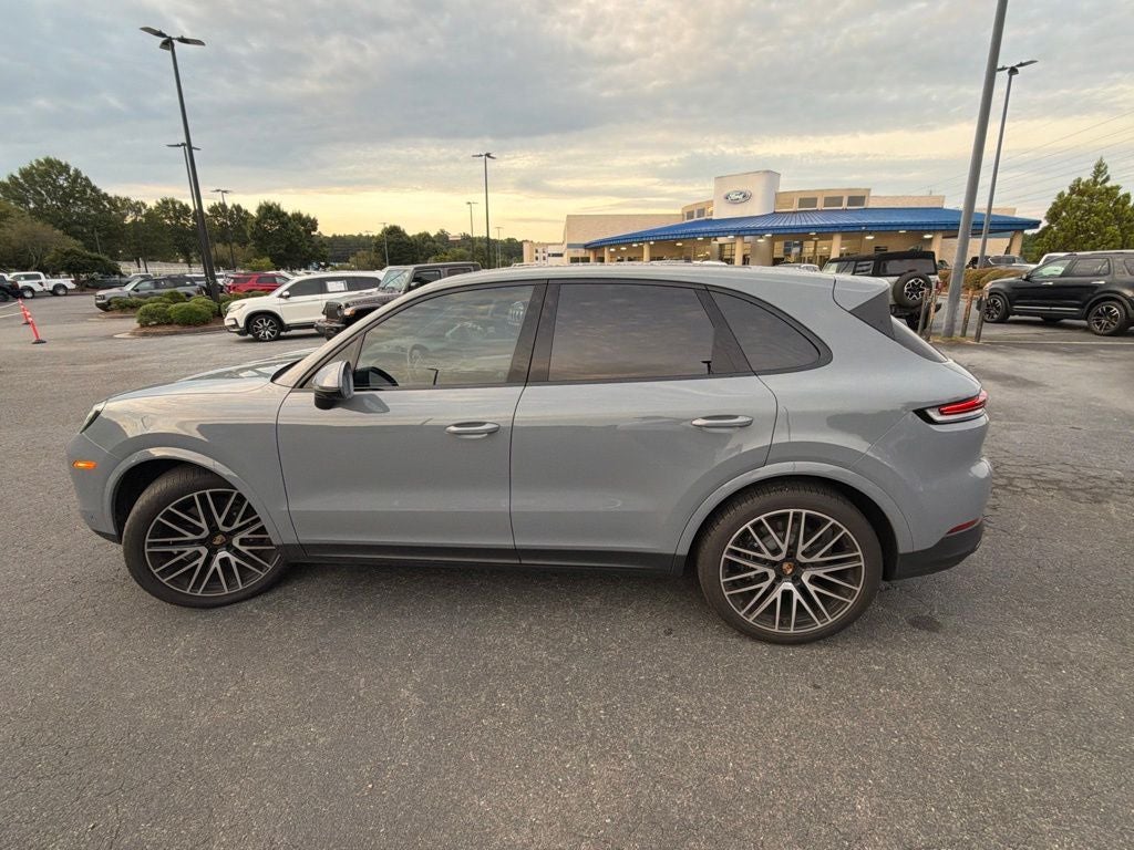 2025 Porsche Cayenne Base