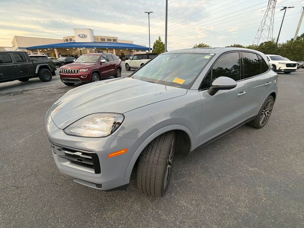2025 Porsche Cayenne Base