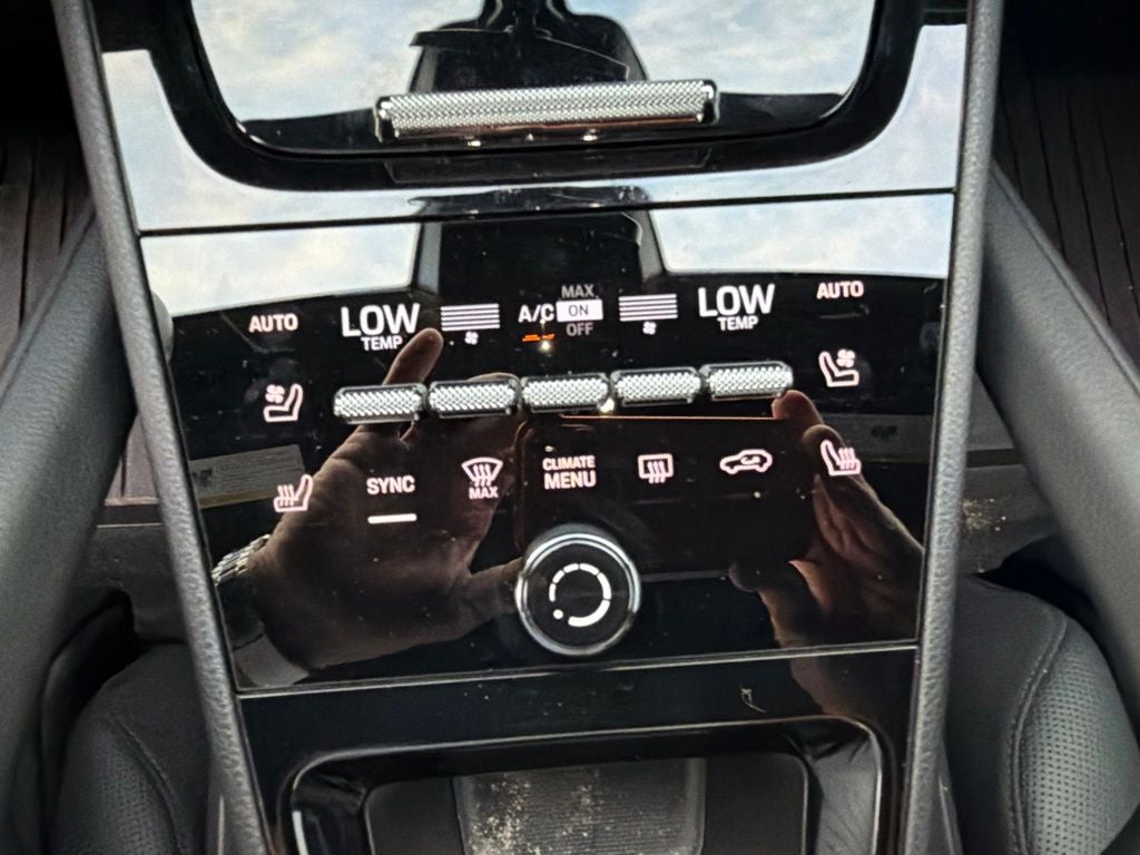 2025 Porsche Cayenne Base