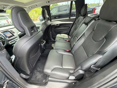 2017 Volvo XC90 T6 Momentum