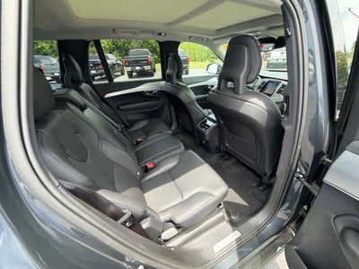 2017 Volvo XC90 T6 Momentum