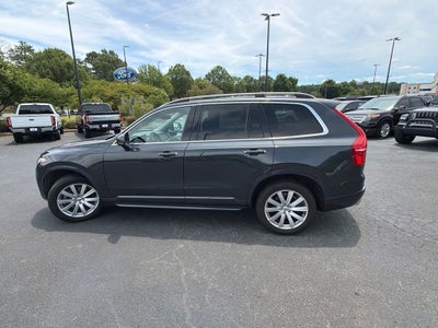 2017 Volvo XC90 T6 Momentum