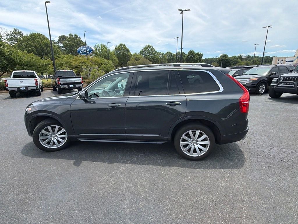 2017 Volvo XC90 T6 Momentum