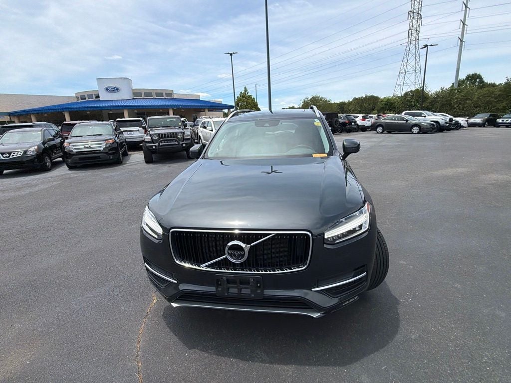 2017 Volvo XC90 T6 Momentum