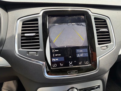 2017 Volvo XC90 T6 Momentum