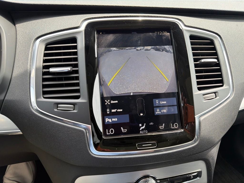 2017 Volvo XC90 T6 Momentum