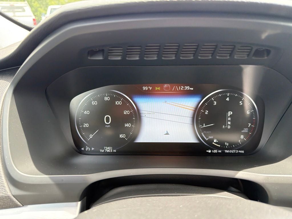 2017 Volvo XC90 T6 Momentum