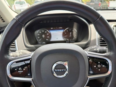 2017 Volvo XC90 T6 Momentum